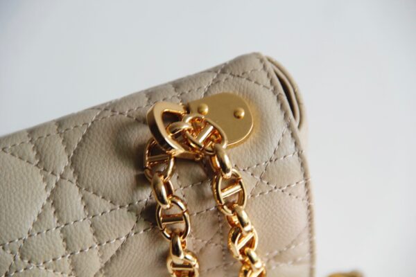 Dior Caro