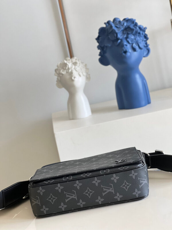 Louis Vuitton District PM Messenger Bag