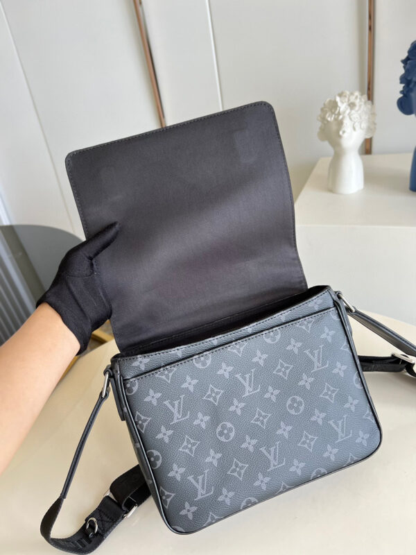 Louis Vuitton District PM Messenger Bag