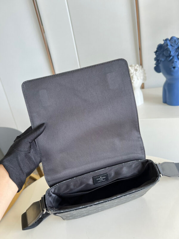 Louis Vuitton District PM Messenger Bag