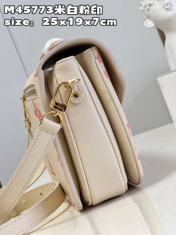 Louis Vuitton Pochette Metis