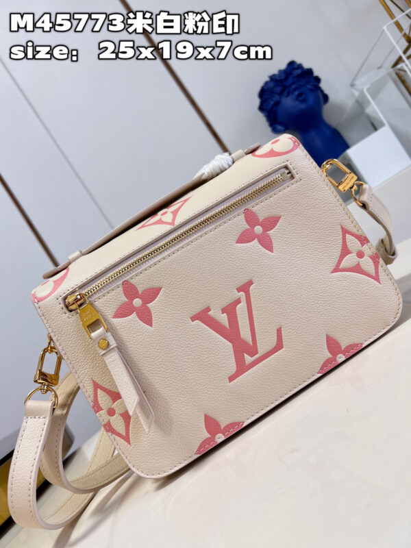 Louis Vuitton Pochette Metis