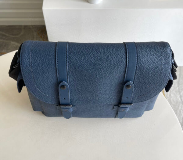 Louis Vuitton Christopher Messenger Bag
