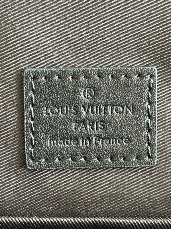 Louis Vuitton Christopher Messenger Bag