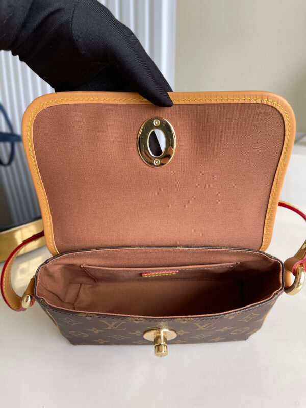 Louis Vuitton Tikal PM
