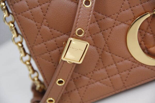 Dior Caro