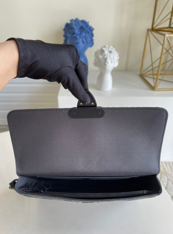Louis Vuitton S Lock A4 Pouch