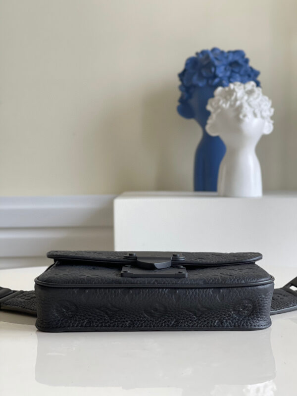 Louis Vuitton S Lock Sling Bag
