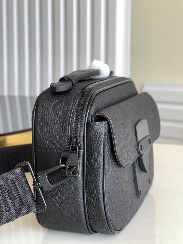 Louis Vuitton S Lock Messenger