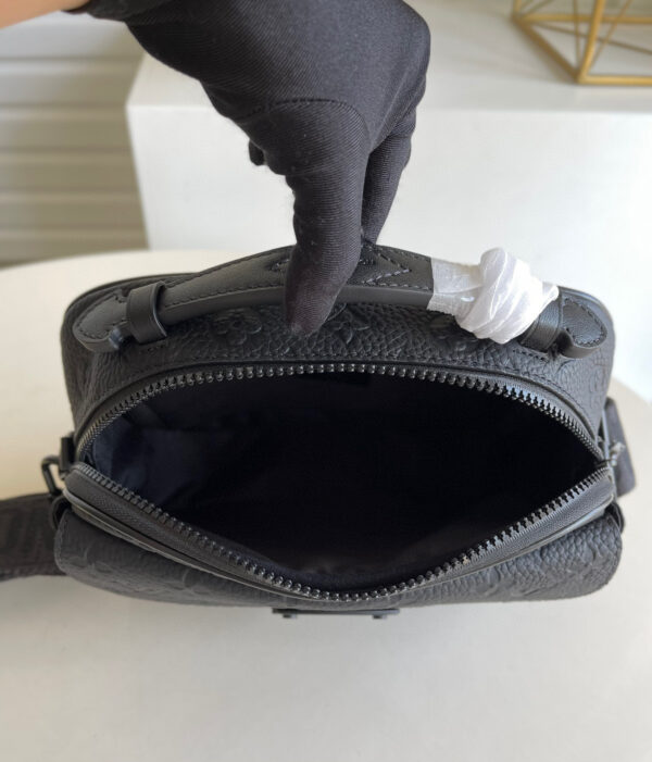 Louis Vuitton S Lock Messenger