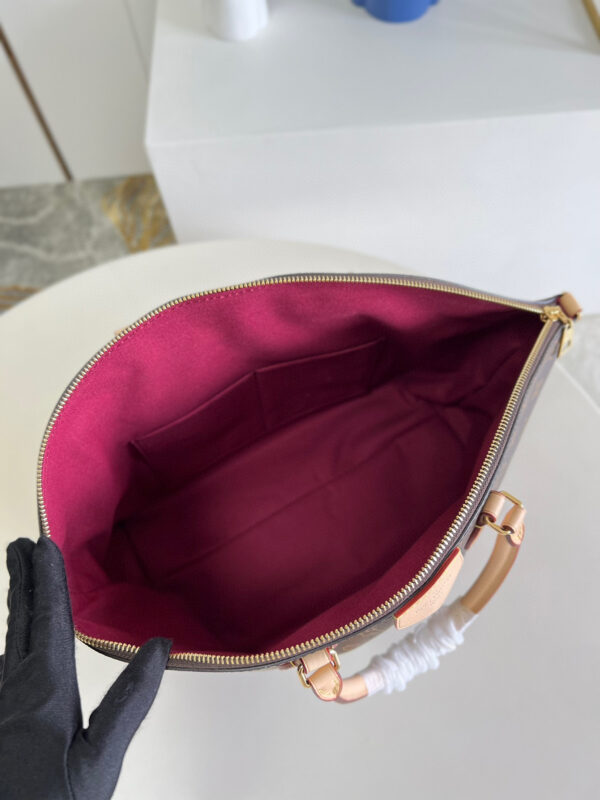 Louis Vuitton Boetie