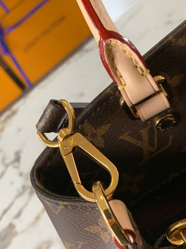 Louis Vuitton Montaigne