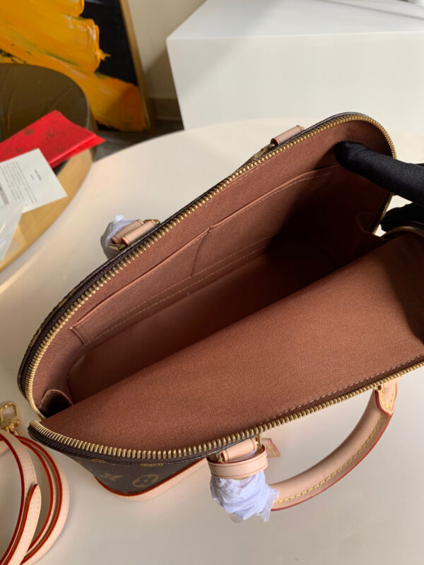 Louis Vuitton Alma MM