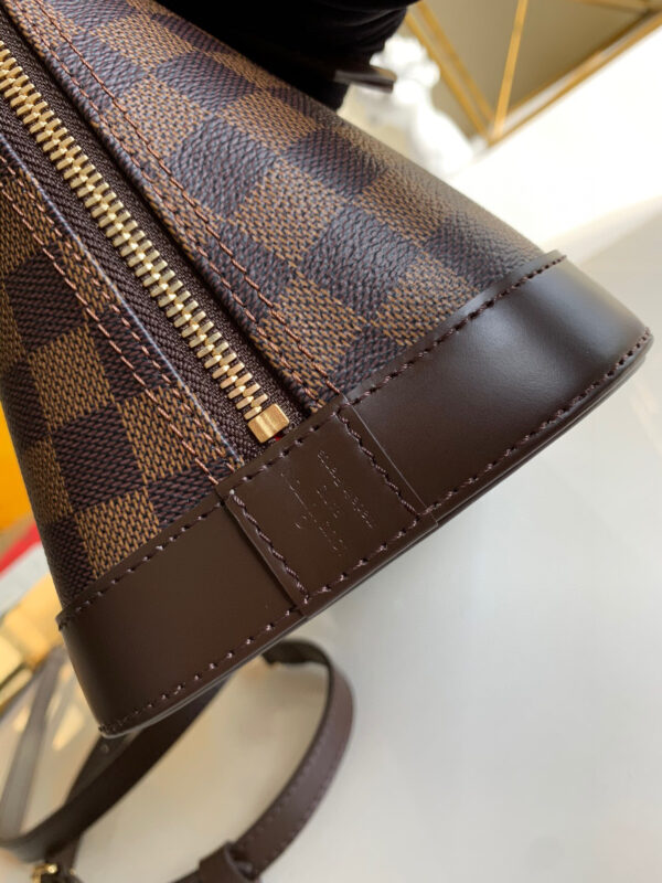 Louis Vuitton Alma MM