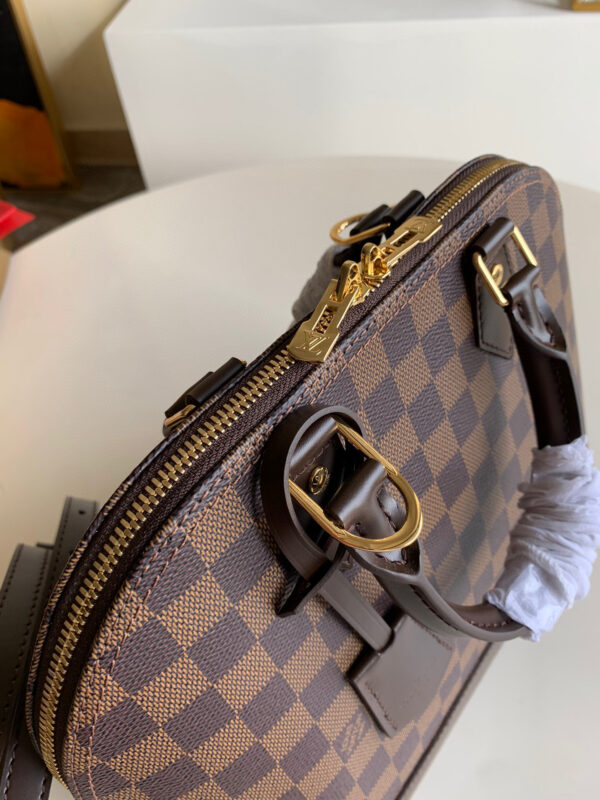 Louis Vuitton Alma MM