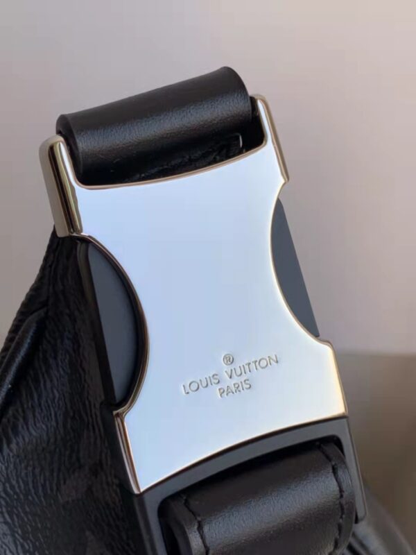 Louis Vuitton Discovery