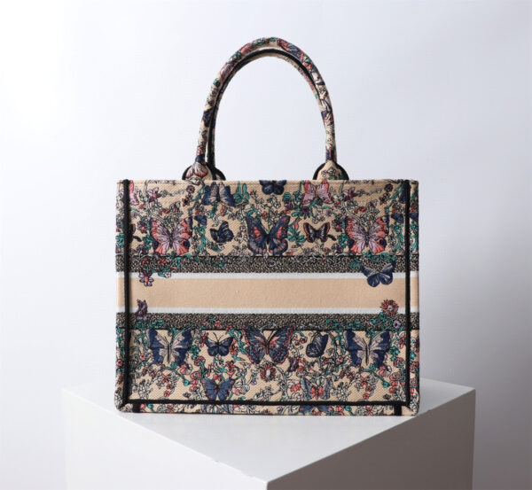 Medium Dior Book Tote