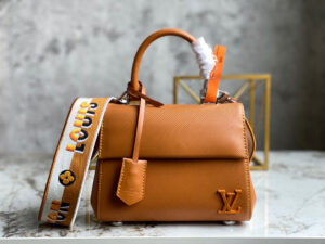 Louis Vuitton Cluny