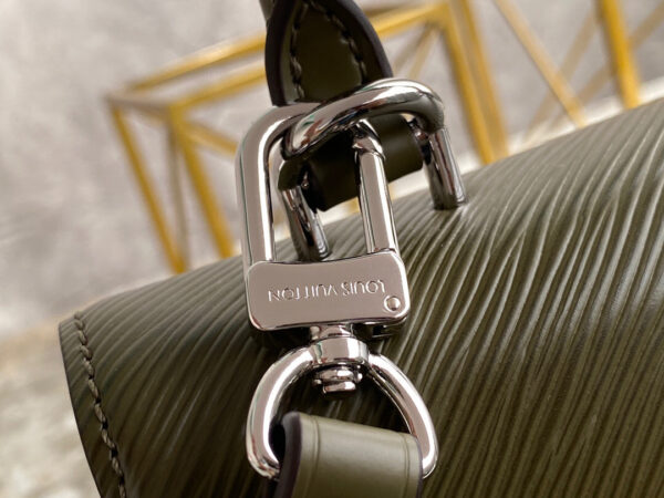 Louis Vuitton Cluny