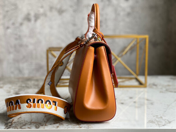 Louis Vuitton Cluny BB