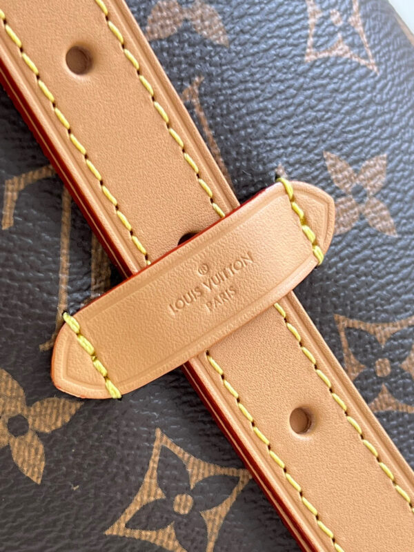 Louis Vuitton Carryall MM