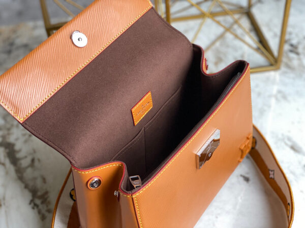 Louis Vuitton Cluny BB