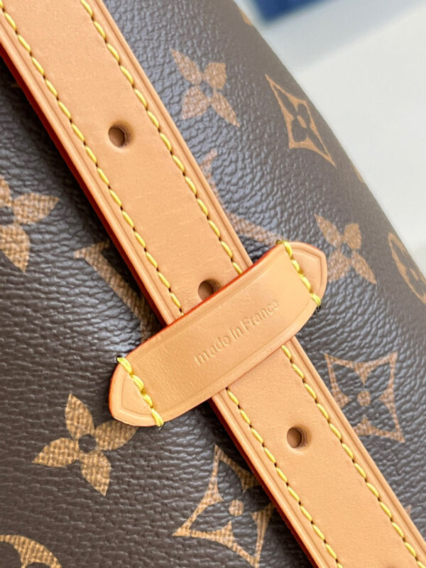 Louis Vuitton Carryall MM