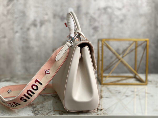 Louis Vuitton Cluny BB