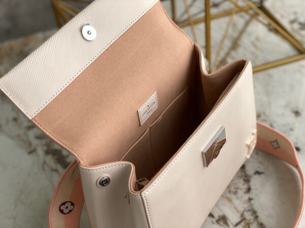 Louis Vuitton Cluny BB