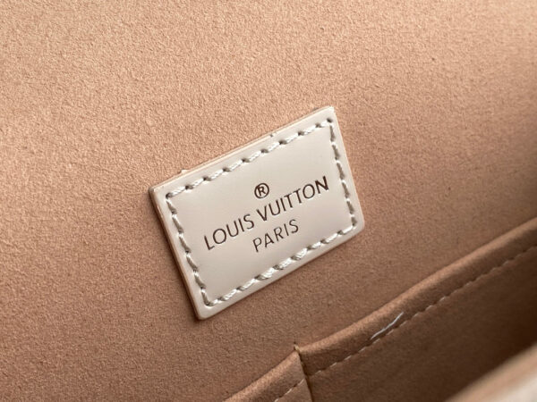 Louis Vuitton Cluny BB