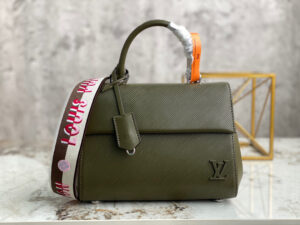 Louis Vuitton Cluny BB