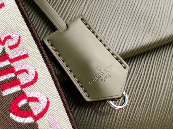 Louis Vuitton Cluny BB