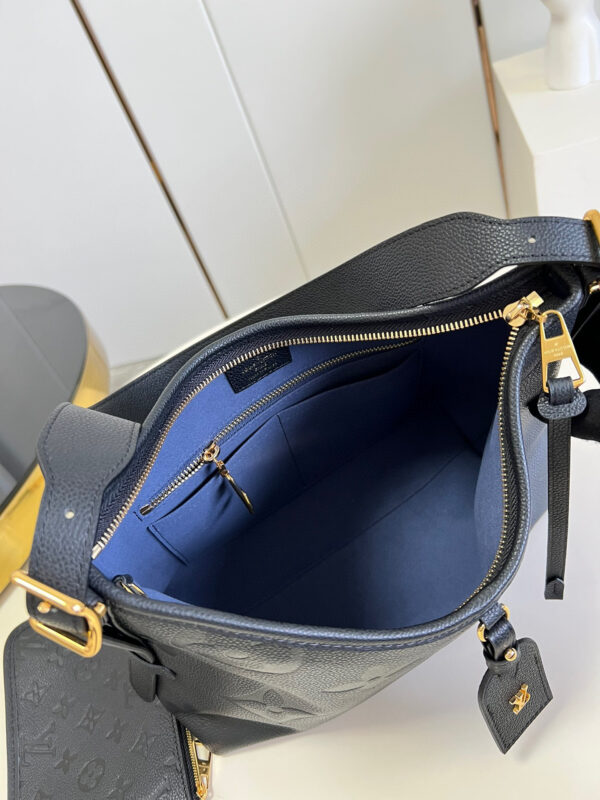 Louis Vuitton Carryall PM