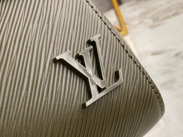 Louis Vuitton Cluny BB