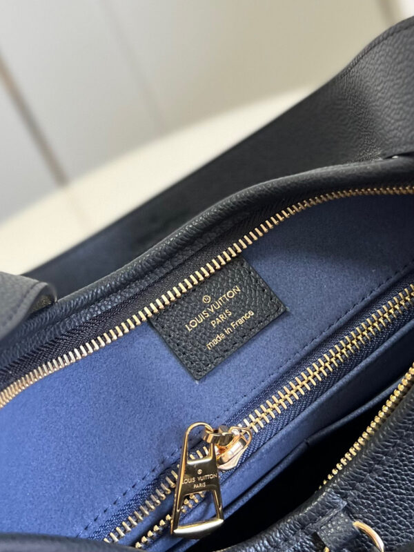 Louis Vuitton Carryall PM