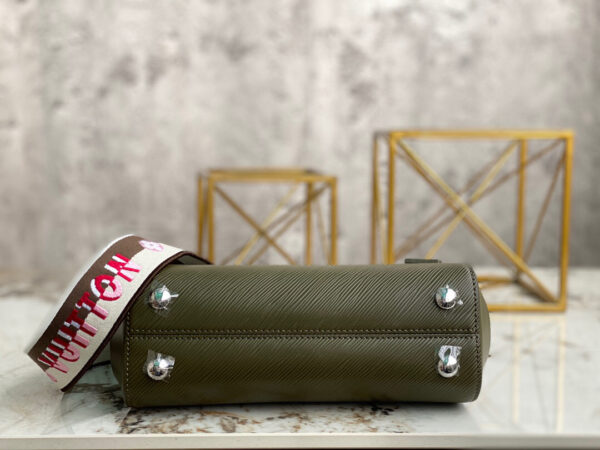 Louis Vuitton Cluny BB