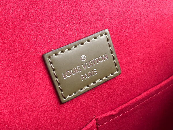 Louis Vuitton Cluny BB