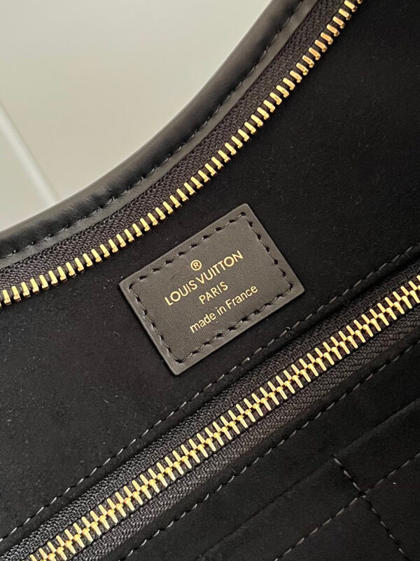 Louis Vuitton Carryall MM