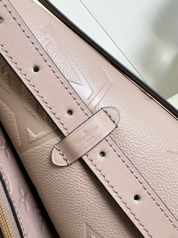 Louis Vuitton Carryall MM