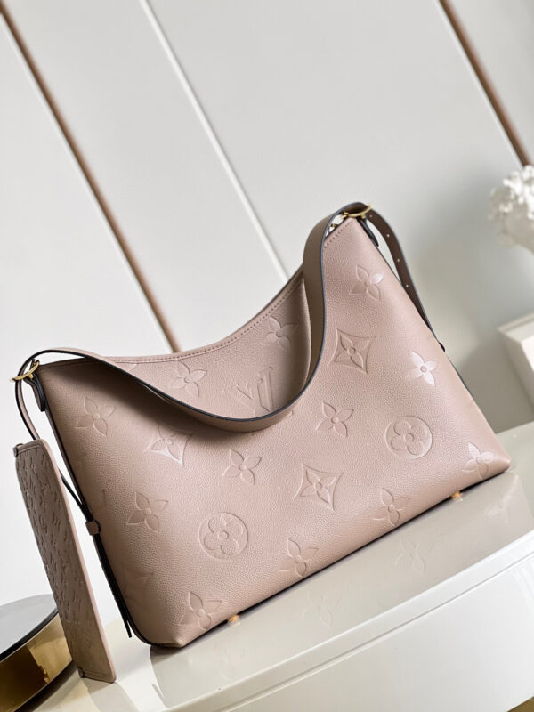 Louis Vuitton Carryall MM