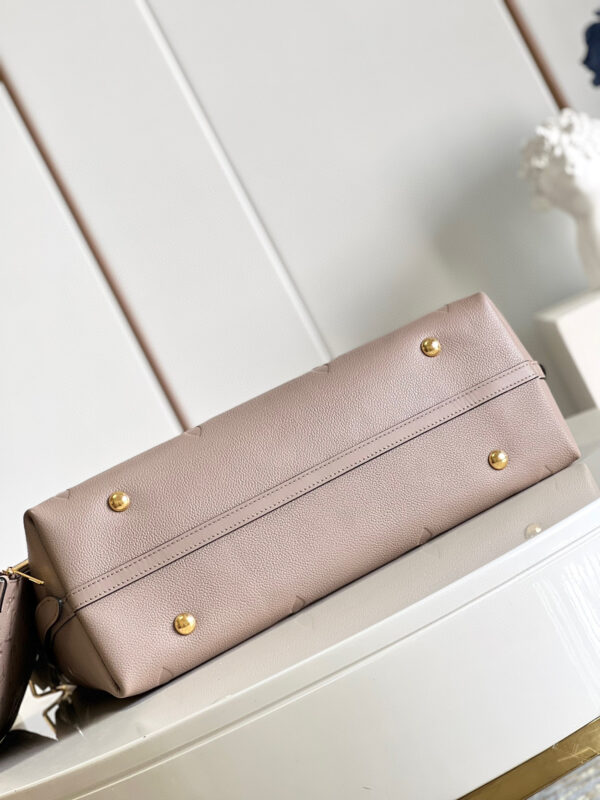 Louis Vuitton Carryall MM