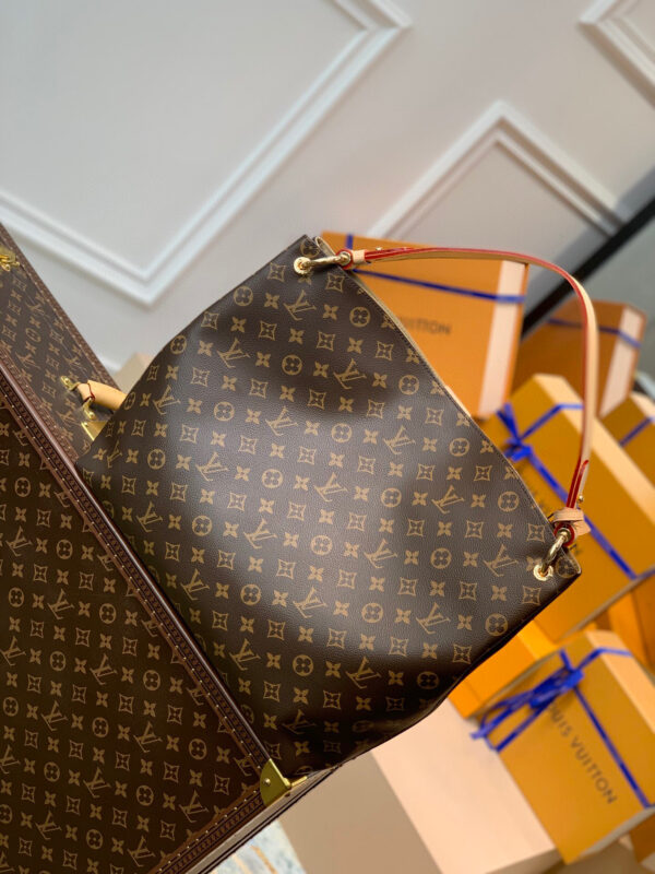 Louis Vuitton Graceful MM