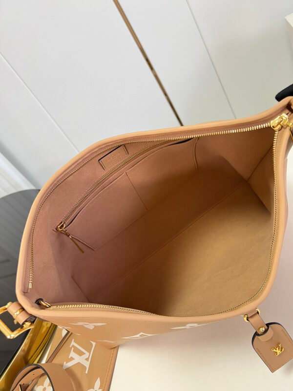 Louis Vuitton Carryall MM