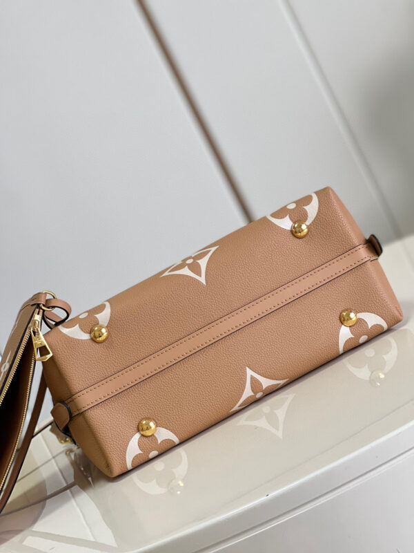 Louis Vuitton Carryall PM