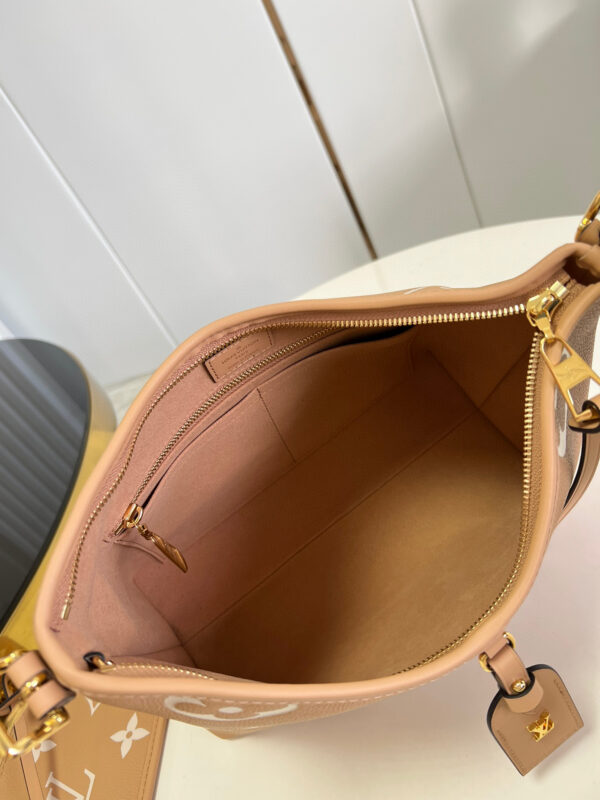 Louis Vuitton Carryall PM