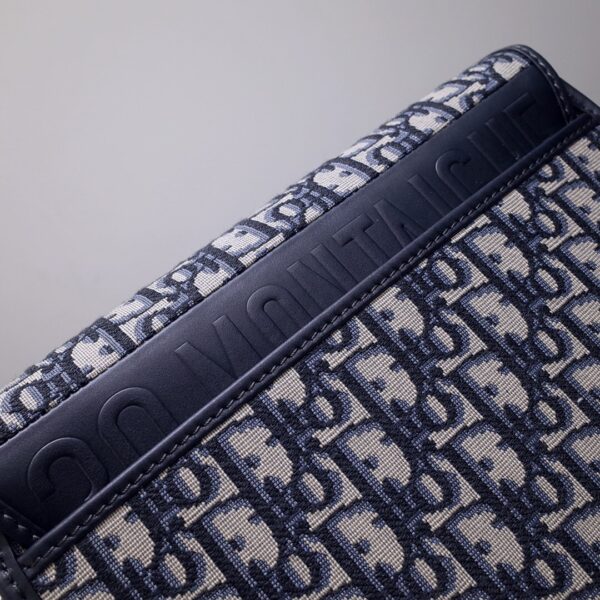 Dior Bobby