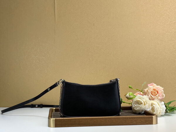 Louis Vuitton Easy Pouch