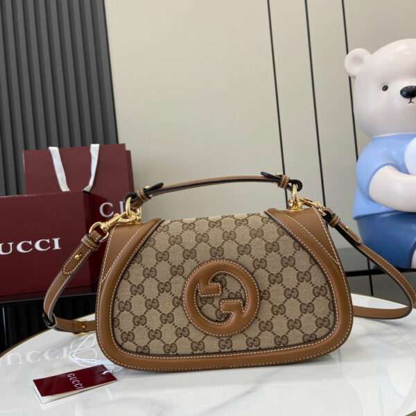 Gucci Blondie medium top handle bag