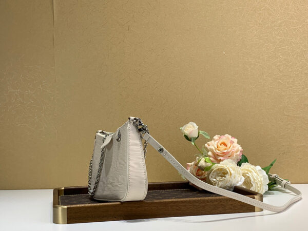 Louis Vuitton Easy Pouch
