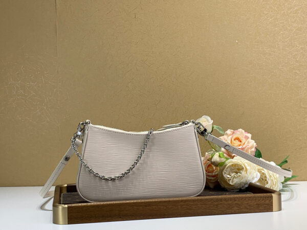 Louis Vuitton Easy Pouch